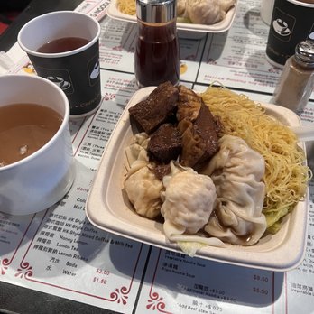 Maxi’s Noodle - 3 Toppings Lo Mein with dumplings, wontons and beef stew (delicious) - Cantonese Near Me - Flushing, New York Maxi’s Noodle - 3 Toppings Lo Mein with dumplings, wontons and beef stew (delicious) - Cantonese Near Me - Flushing, New York