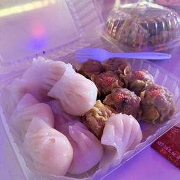 Steamed dumplings, shiu mai Steamed dumplings, shiu mai