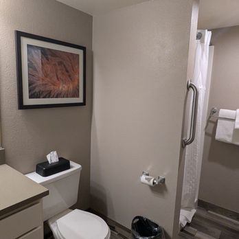 Worldmark Birch Bay - Main Bathroom - Hotels Near Me - Blaine, Washington Worldmark Birch Bay - Main Bathroom - Hotels Near Me - Blaine, Washington