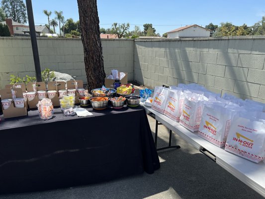 In-N-Out Burger by null