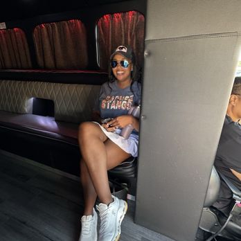 Vip Dallas Party Bus - Party Bus Rentals Near Me