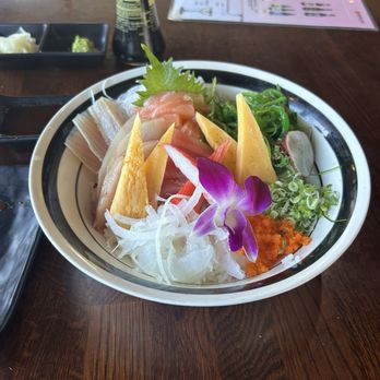 Aikan Sushi - Sashimi bowl - Sushi Bars Near Me - Long Beach, California