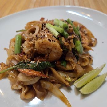 Appethaizing - Clinton Square - Shrimp pad kee mao (drunken noodle) - Thai Near Me - Syracuse, New York