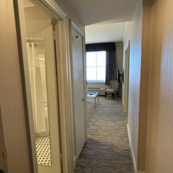 Hilton Cincinnati Netherland Plaza - Room 2428 - Hotels Near Me - Cincinnati, Ohio Hilton Cincinnati Netherland Plaza - Room 2428 - Hotels Near Me - Cincinnati, Ohio
