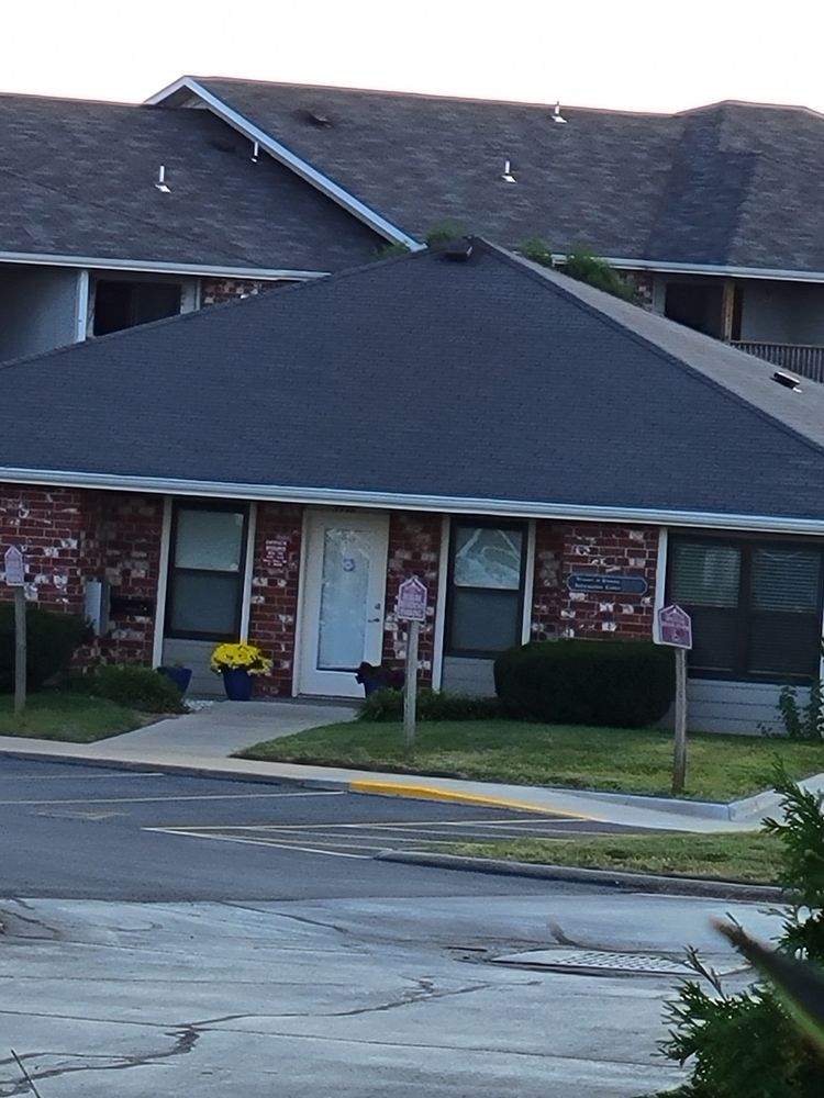 DELAWARE ON PRIMROSE APT Updated August 2024 1717 E Primrose St