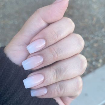 Palace Nail Lounge Gilbert - Pink & white dip by Tommy - Nail Salons Near Me - Mesa, Arizona