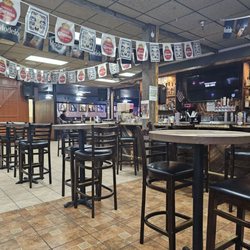 Los Dos Gallos Bar & Grill - Bar area