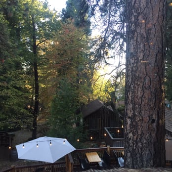 LouEddie's Pizza - Cabin feel! - Pizza Near Me - Skyforest, California