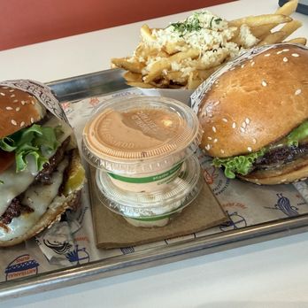 Super Duper Burgers - MINI BURGER. GARLIC FRIES, and 3 DIPS - Burgers Near Me - Roseville, California