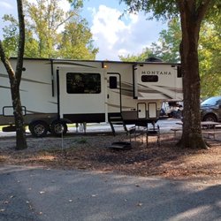Freedom RV Rentals - Beautiful outside!