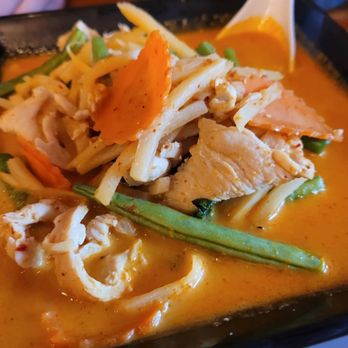 Ayada Thai - Red curry chicken - Thai Near Me - Elmhurst, New York Ayada Thai - Red curry chicken - Thai Near Me - Elmhurst, New York