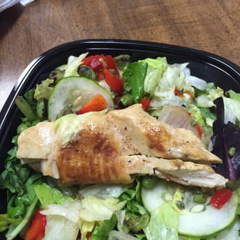 Wendy's - Really? This is all the chicken I get with my salad? - Burgers Near Me - Boutte, Louisiana