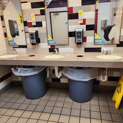 Love's Travel Stop - Women's Restroom