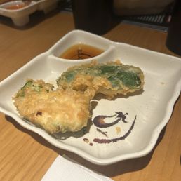 Honeymoons tempera fried stuffed jalapeños Honeymoons tempera fried stuffed jalapeños