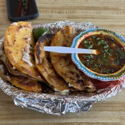 Quesabirria tacos