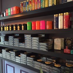 Chez Axelle - Thés Mariage Frères.  Plus de 120 disponibles en vrac, en sachet et boîtes.
