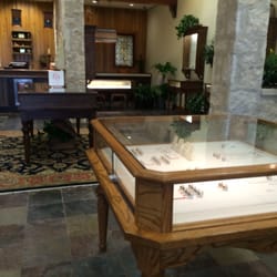 James Avery - Cute boutique