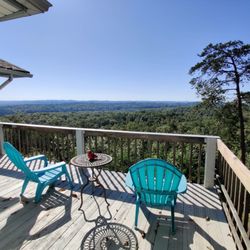 Viewtopia Cabin Rental - Amazing deck view