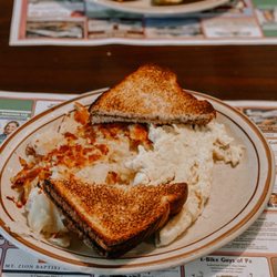 Gus's Keystone Family Restaurant - Two egg whites, home fries and wheat toast