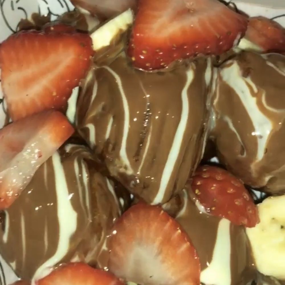 Lokma - Strawberry banana lokma filled with cream covered in Nutella. Delicioussssss. - Bakeries Near Me - Scarborough, Ontario