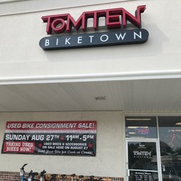 The entrance to the shop
