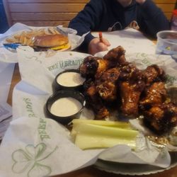 Beef 'O' Brady's - Gridiron wings