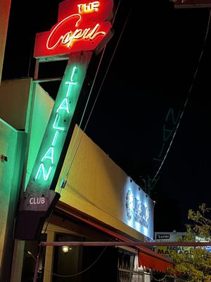 Capri Club by null