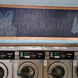 Los Lavaderos Coin Laundries - Que estos días festivos sean de bienestar y felicidad!