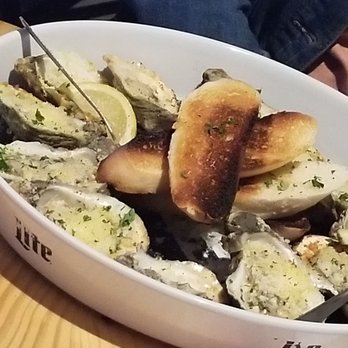 Mudbugs Cajun Icehouse - Chargrilled oysters - Cajun/Creole Near Me - Corpus Christi, Texas