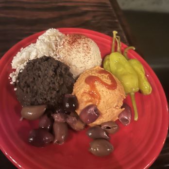 Santiago's Bodega - Hummus plate - Tapas Bars Near Me - Orlando, Florida