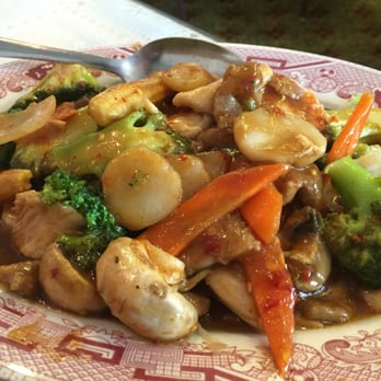 Chinese Sizzling Restaurant - Triple Crown in Chili Sauce, ordered as spicy as possible but unfortunately was very mild - Seafood Near Me - Dundee, Michigan Chinese Sizzling Restaurant - Triple Crown in Chili Sauce, ordered as spicy as possible but unfortunately was very mild - Seafood Near Me - Dundee, Michigan