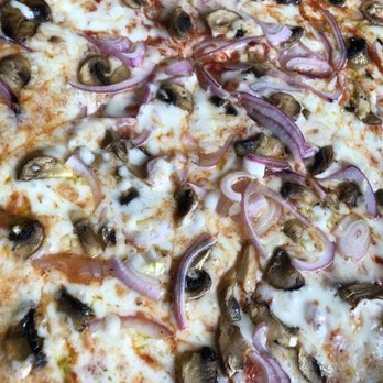 Anthony's Pizza - Pizza with mushrooms and red onions - Pizza Near Me - Hutto, Texas