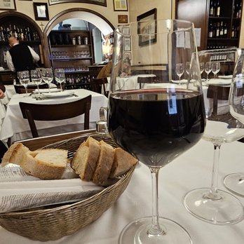 La Campana - generous pour of my red - Roman Near Me - Rome, RM La Campana - generous pour of my red - Roman Near Me - Rome, RM