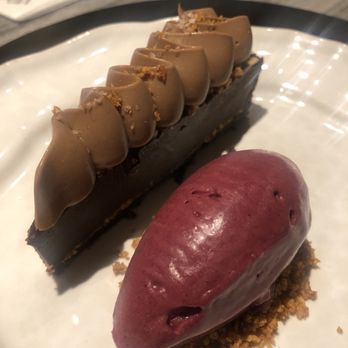 Bludorn - Hazelnut tart - New American Near Me - Houston, Texas Bludorn - Hazelnut tart - New American Near Me - Houston, Texas