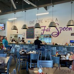Fat Spoon Cafe - Tha Fst Spoon dining and bar area