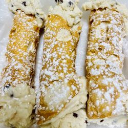 Homamade Cannoli