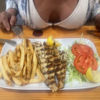 Gecko's Grill & Pub - Grilled chicken - Sports Bars Near Me - Sarasota, Florida Gecko's Grill & Pub - Grilled chicken - Sports Bars Near Me - Sarasota, Florida
