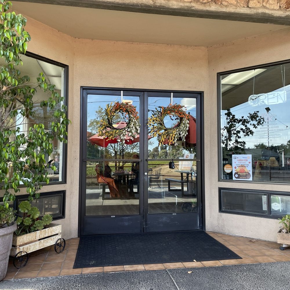 Rockville Kitchen + Bar - Front door, pretty inside large format beautiful local landscape photos - Breakfast & Brunch Near Me - Fairfield, California Rockville Kitchen + Bar - Front door, pretty inside large format beautiful local landscape photos - Breakfast & Brunch Near Me - Fairfield, California