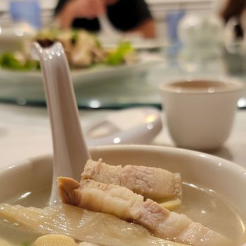 Jiang Nan Spring - Jiang Nan Spring Restaurant in Alhambra California serves super Shanghainese cuisine! - Chinese Near Me - Alhambra, California
