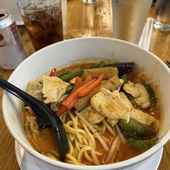 Hawker CO - NS4.Curry Chicken Noodles - Noodles Near Me - Las Vegas, Nevada Hawker CO - NS4.Curry Chicken Noodles - Noodles Near Me - Las Vegas, Nevada