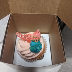 Chatta-Cakes Bakery - Strawberry cupcake
