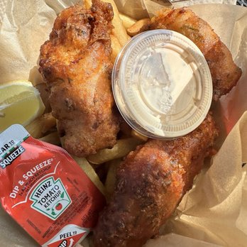 The Birds Cafe - Fish and chips - Seafood Near Me - Bodega Bay, California