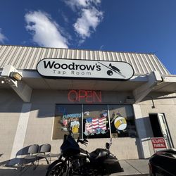 Woodrow's in North Reno across from the Bonanza Casino.  Nice Bar, 3 pool tables, drinks and tonight Live Music with Lee Jones!  Julie A