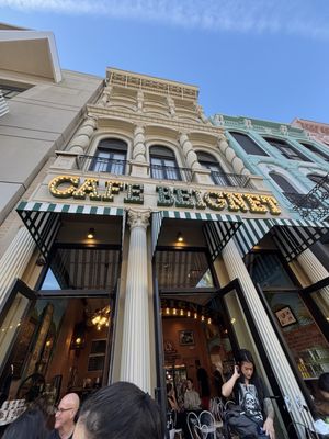 Cafe Beignet, Canal St. by null