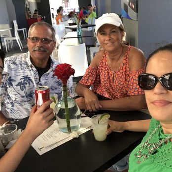Ostra Cosa - Beautiful and breezy early evening at Ostra Cosa . - Spanish Near Me - San Juan, Puerto Rico