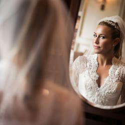 Femina Photo + Design - Bride getting ready |  © 2016 Femina Photo + Design