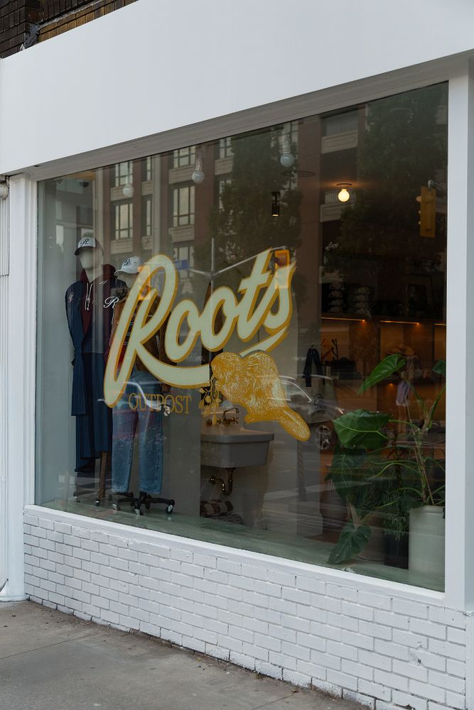 Roots Yoga Studio Logo