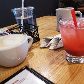 Eggy's Diner Chicago - White mocha and strawberry mimosa - Breakfast & Brunch Near Me - Chicago, Illinois Eggy's Diner Chicago - White mocha and strawberry mimosa - Breakfast & Brunch Near Me - Chicago, Illinois