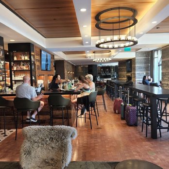 Four Seasons Resort - Bar - Hotels Near Me - Squamish, British Columbia