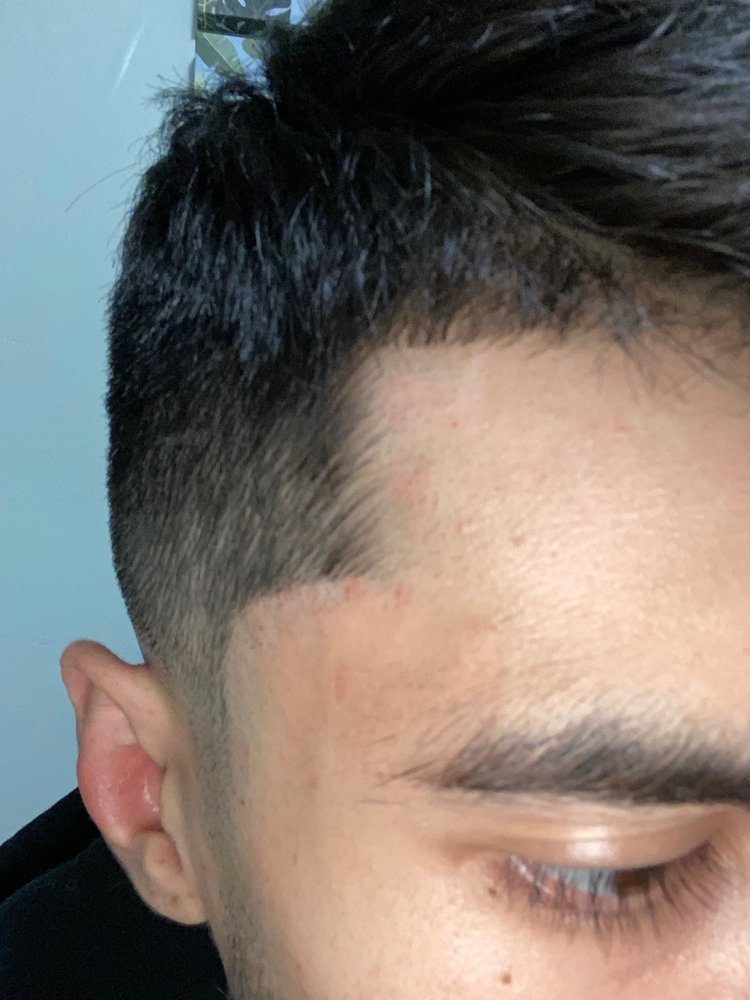 Essntl Barbershop Logo